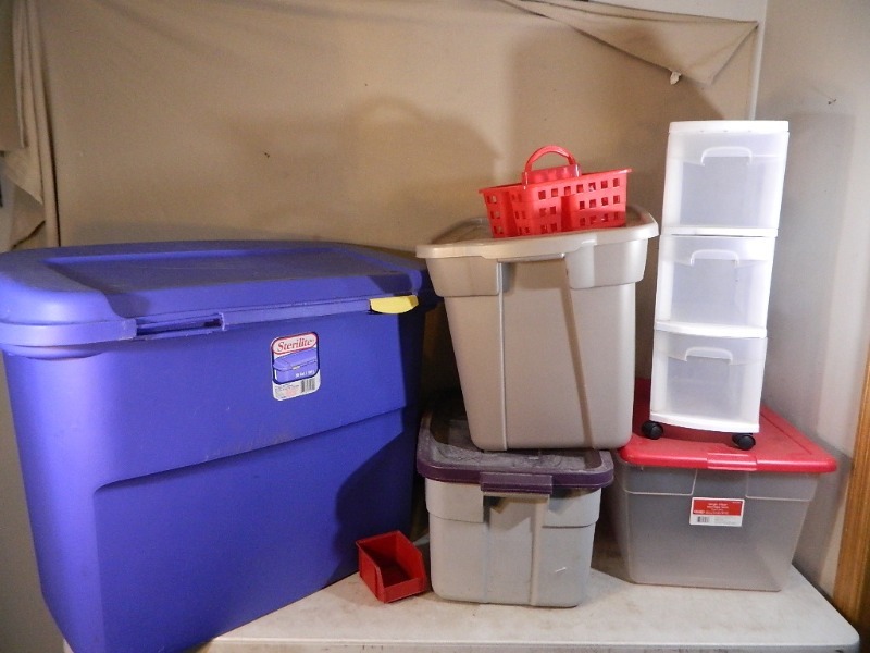 lot 182 image: Assorted Totes and Organizers