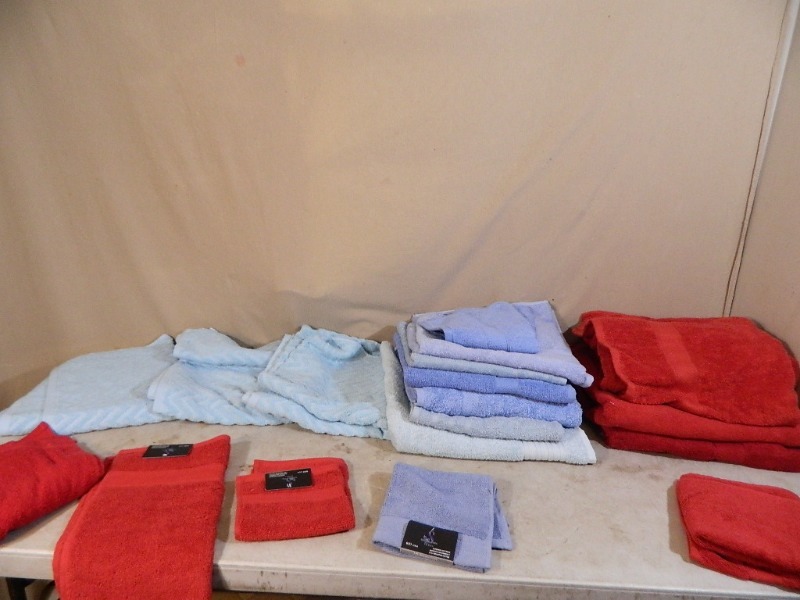 lot 190 image: 18 New Towels
