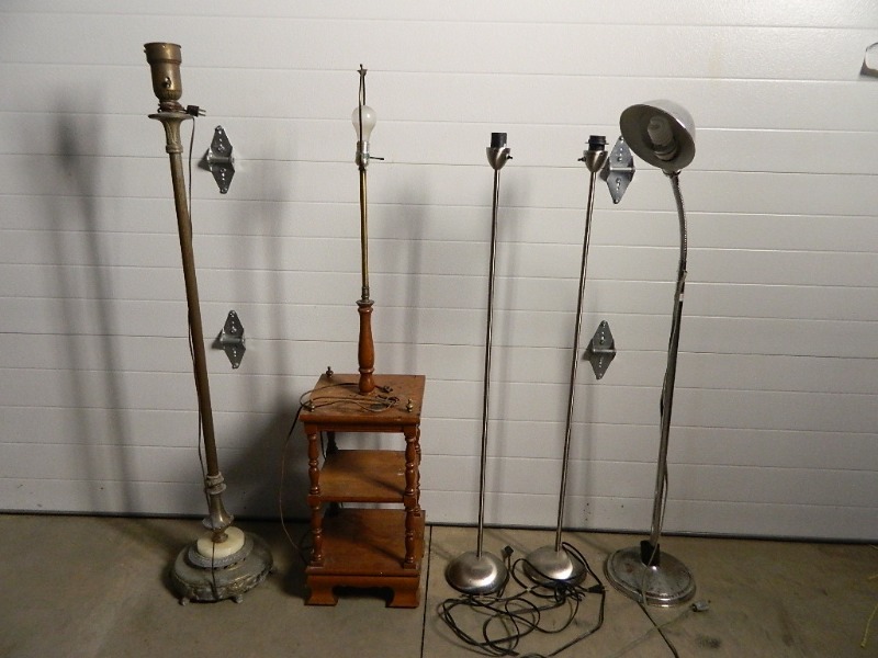 lot 202 image: 5 Assorted Lamps