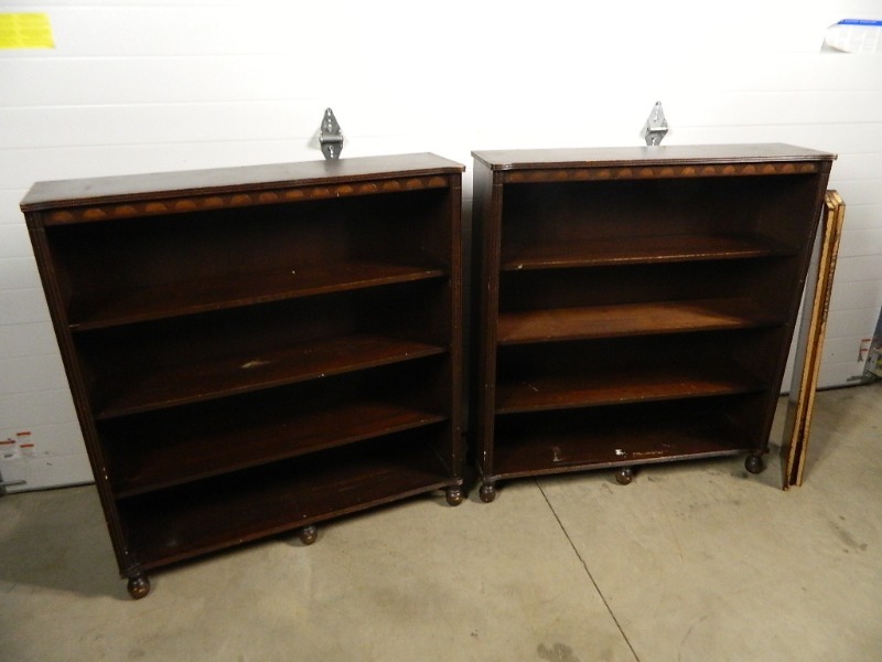 lot 208 image: Pair of Wood Bookshelves