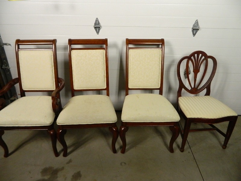 lot 223 image: 4 Assorted Chairs