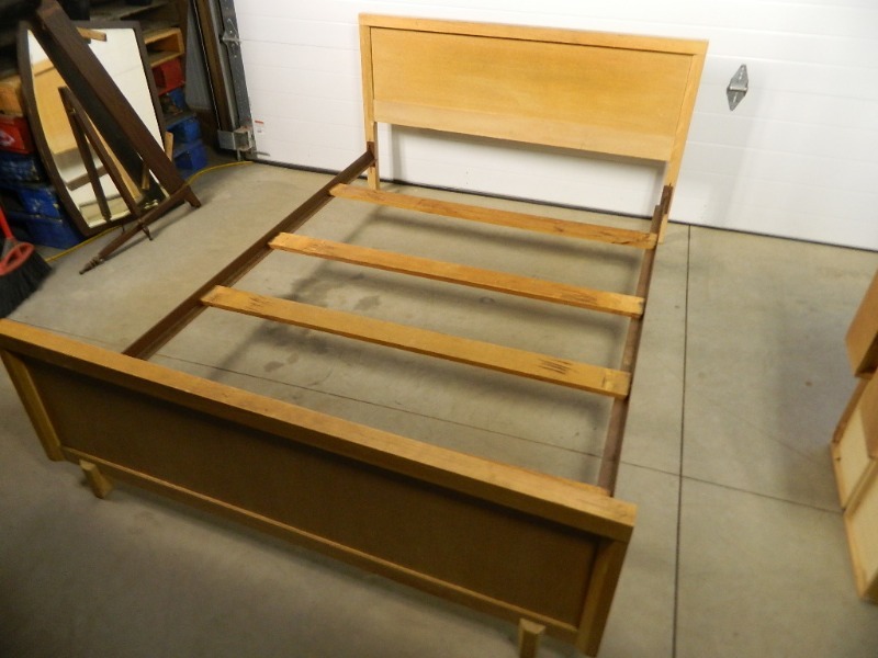 lot 233 image: Full Bed