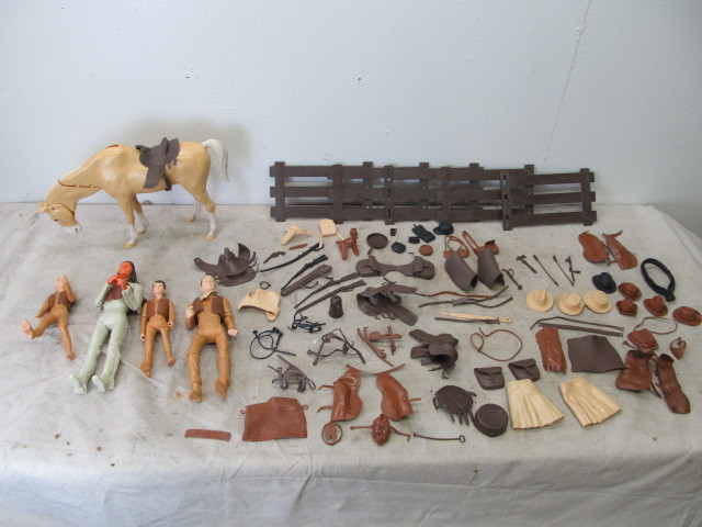 lot 10 image: Vintage JOHNNY WEST Action Figures wTONS of Accessories