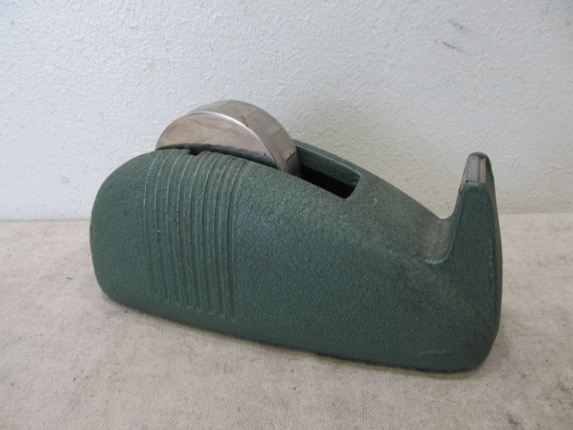 lot 19 image: Large Heavy Vintage Deco Tape Dispenser