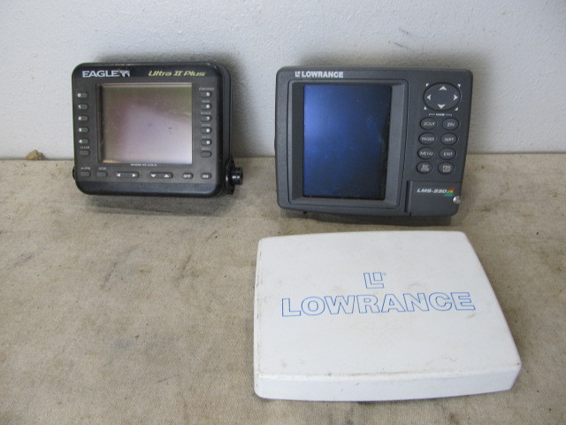 lot 30 image: 2 Depth Finders Including Lowrance LMS-330c