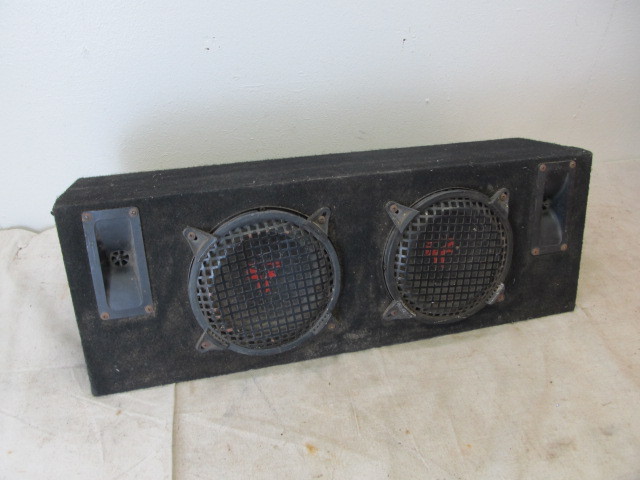lot 32 image: Rockford Fosgate Car Speakers