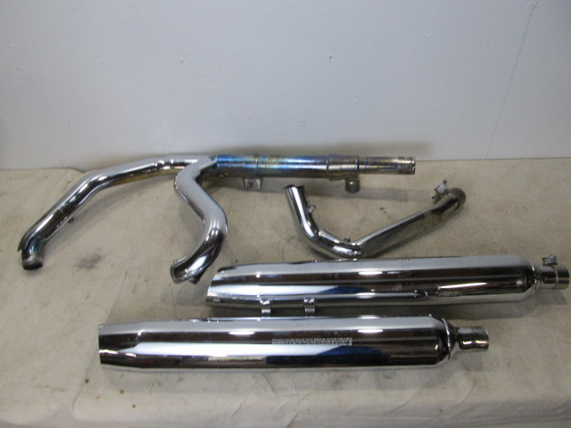 lot 41 image: NICE Harley-Davidson Touring Motorcycle Exhaust System