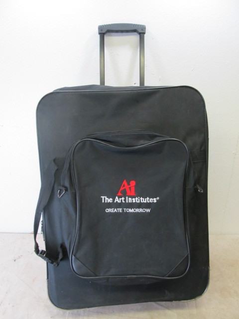 lot 49 image: Large Rolling Art Bag wArt Supplies