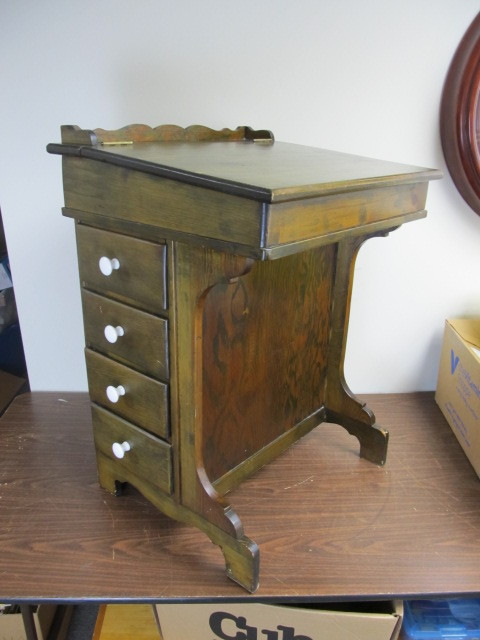 lot 6 image: Vintage Wooden Captains Desk wSide Drawers