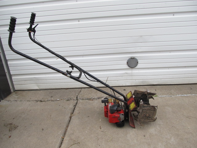 lot 96 image: Working Gas Powered Tiller
