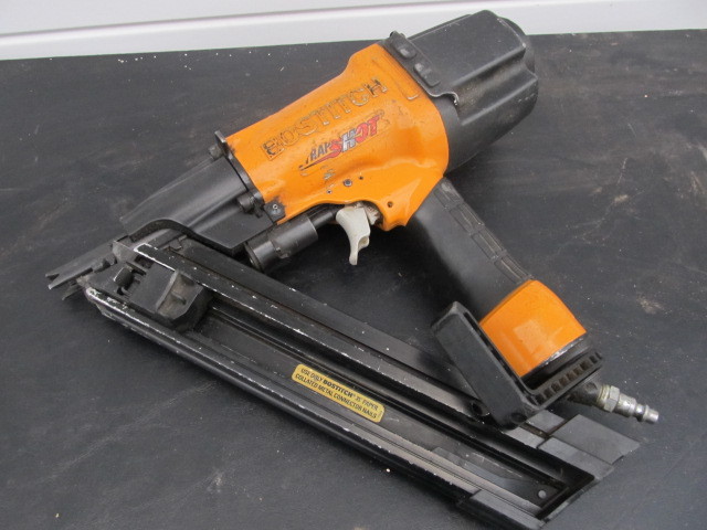 lot 108 image: BOSTITCH Strapshot Nailer
