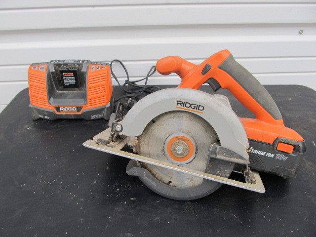 lot 109 image: RIDGID Circular Saw wBattery & Charger