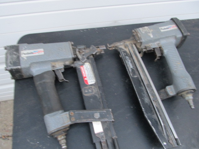 lot 121 image: PAIR of Paslode Fasteners