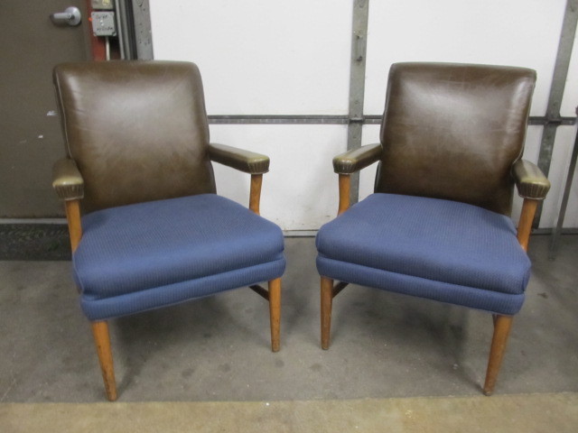 lot 138 image: PAIR (2) Vintage Armchairs From MN State Senate Building
