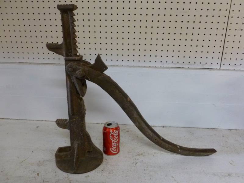 lot 9 image: Vintage Jack