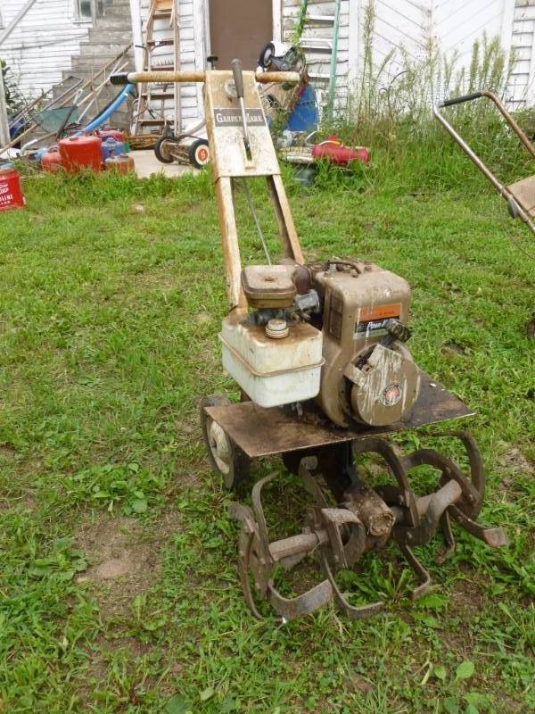 lot 18 image: Garden Tiller