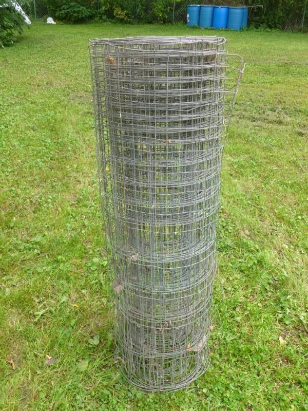 lot 37 image: Garden Fencing