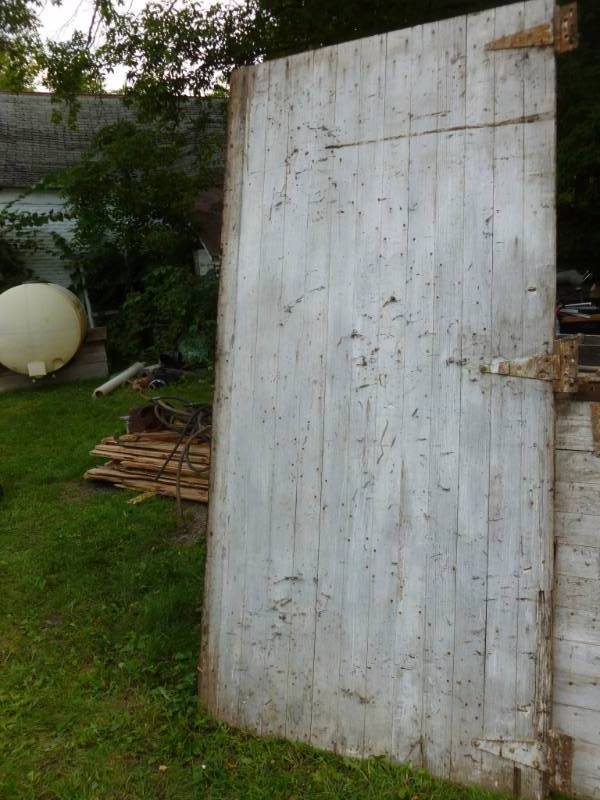 lot 52 image: Vintage Barn Door