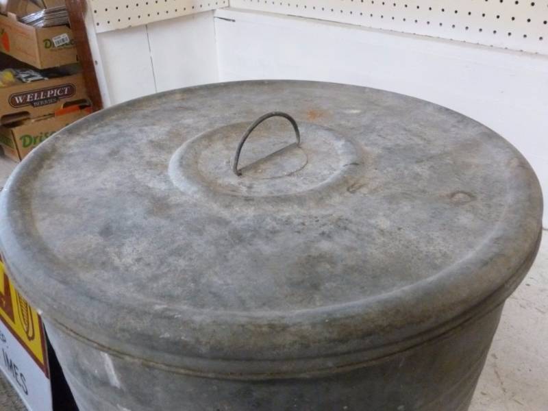 lot 65 image: Vintage Water Container