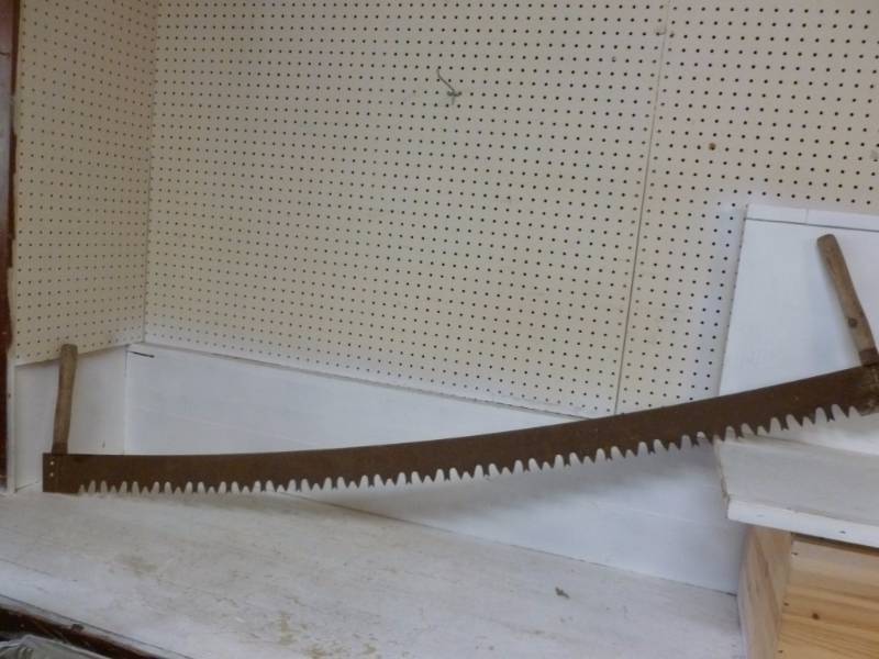 lot 71 image: Vintage Two Man Saw