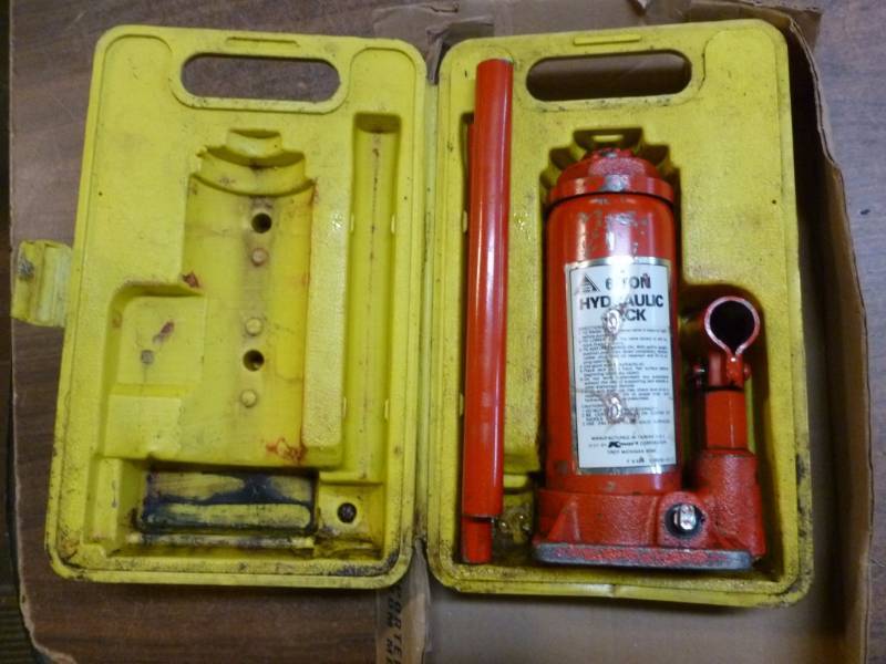 lot 97 image: Hydraulic Jack