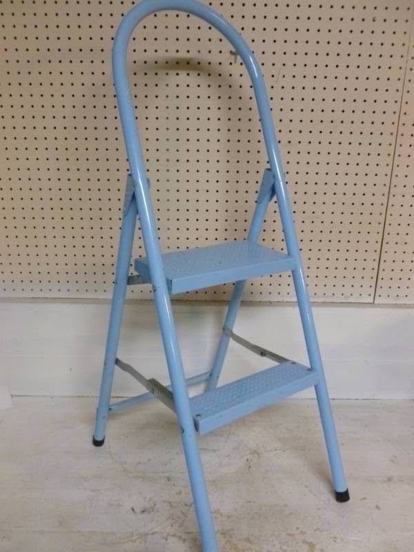 lot 203 image: Step Stool