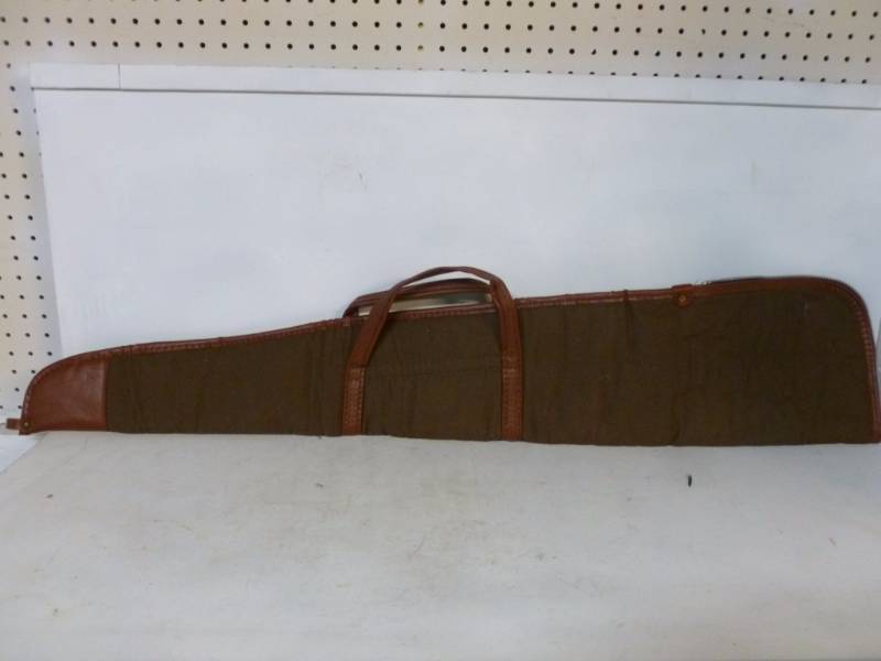 lot 204 image: Gun Case