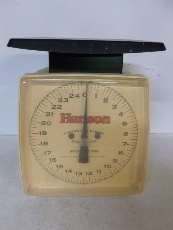 lot 205 image: Vintage Scale