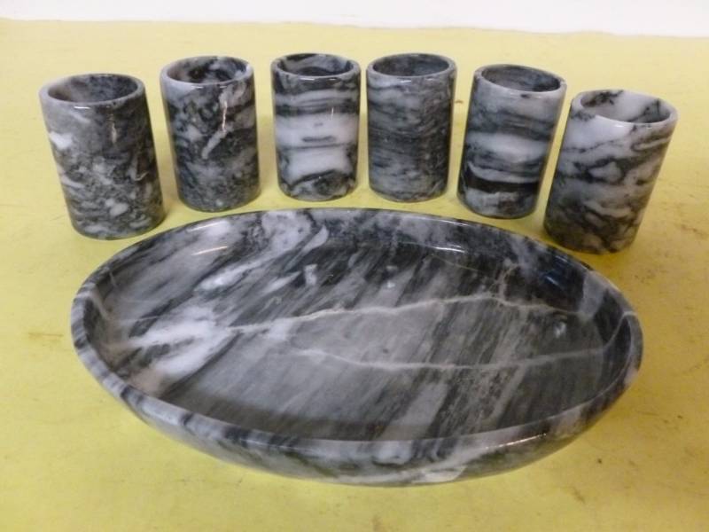 lot 210 image: Shot Glass Set