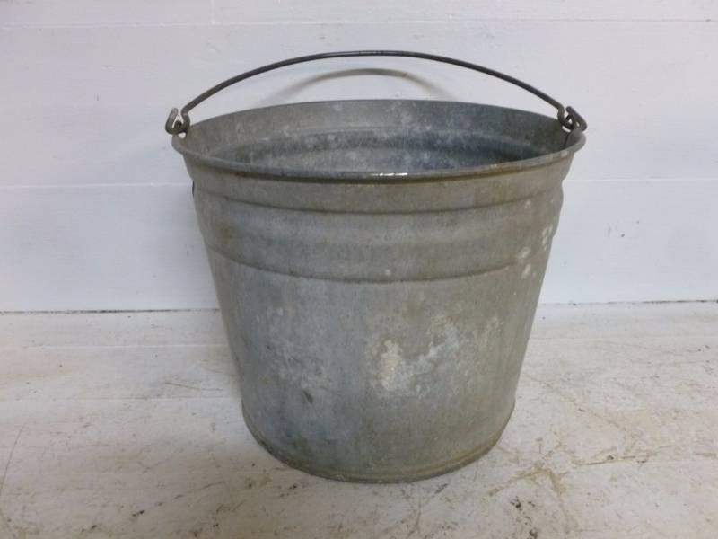 lot 225 image: Vintage Feed Bucket