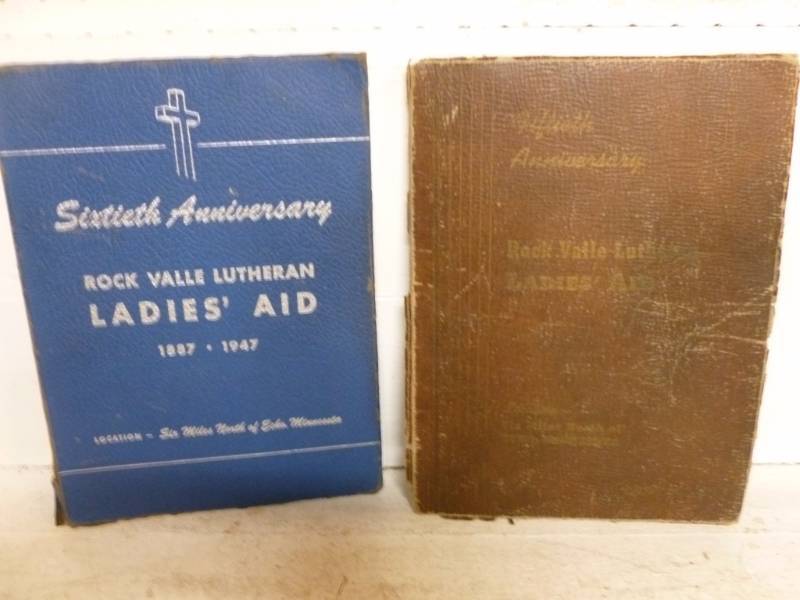 lot 230 image: Vintage Booklets
