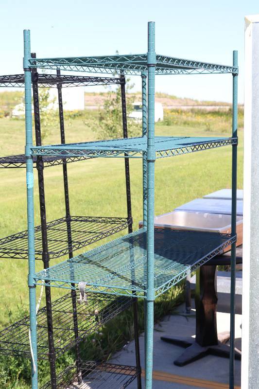 lot 15 image: Metal Shelving Unit