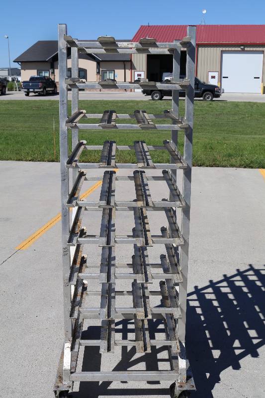 lot 17 image: Soup Can Rack