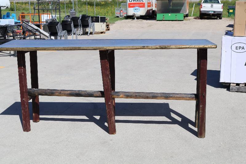 lot 39 image: Large Bar Table