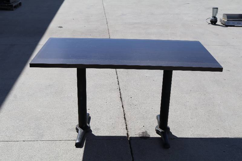 lot 43 image: Dining Table