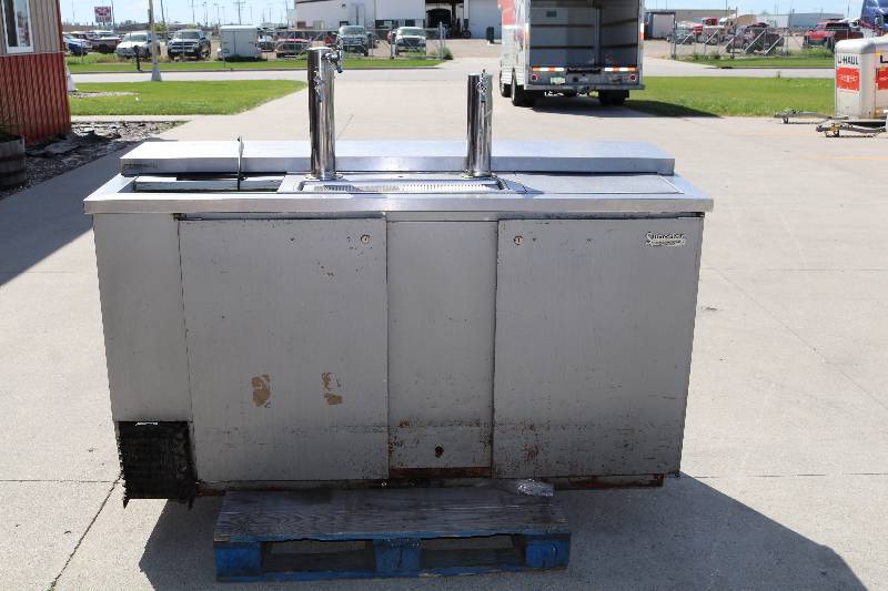 lot 51 image: Kegerator