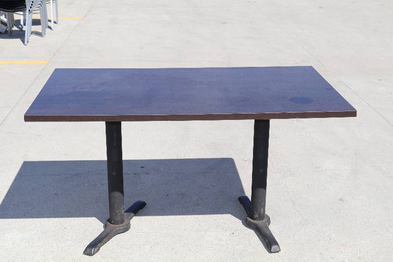 lot 44 image: Dining Table