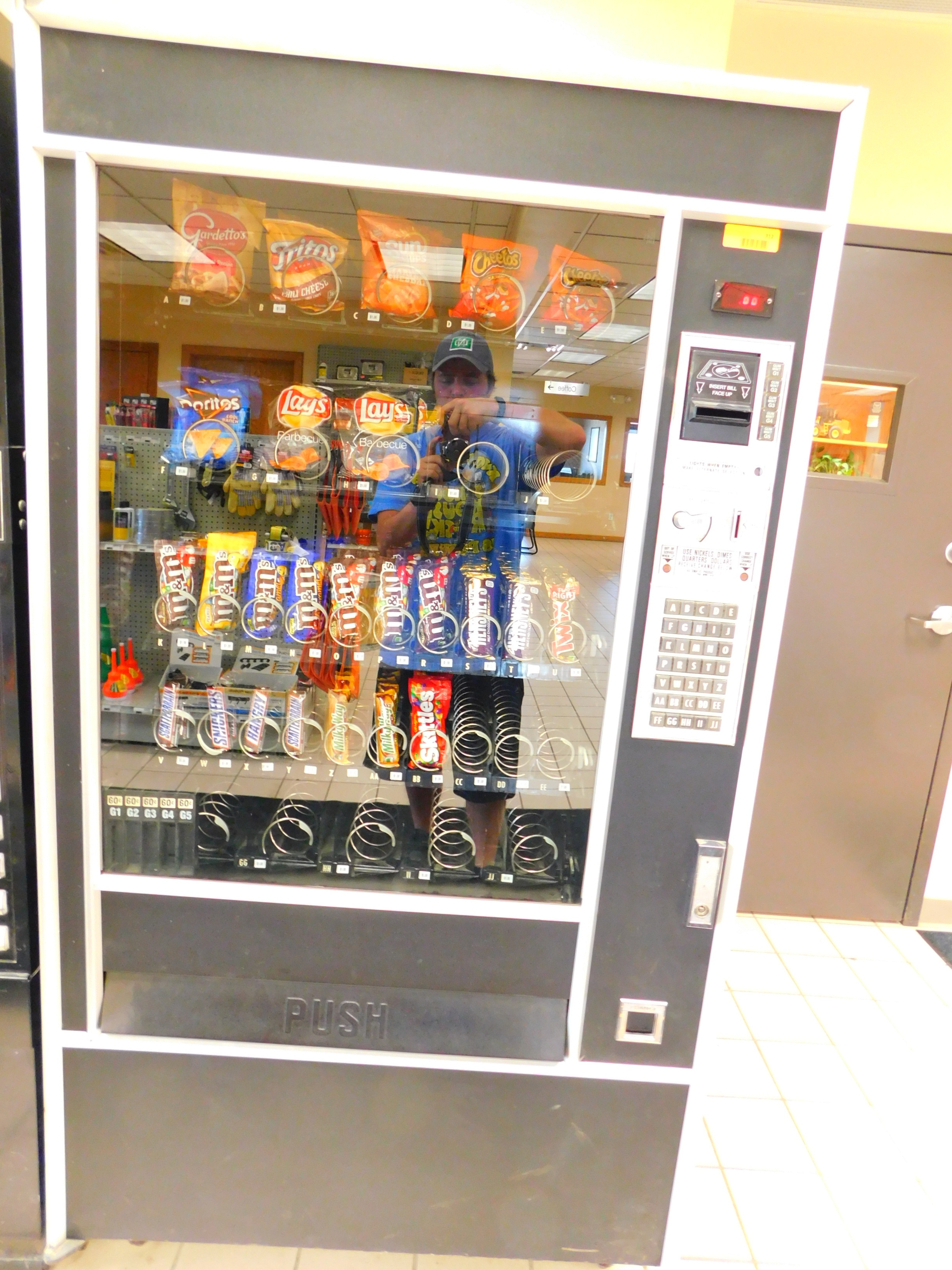 lot 312 image: Commercial Candy Vending Machine