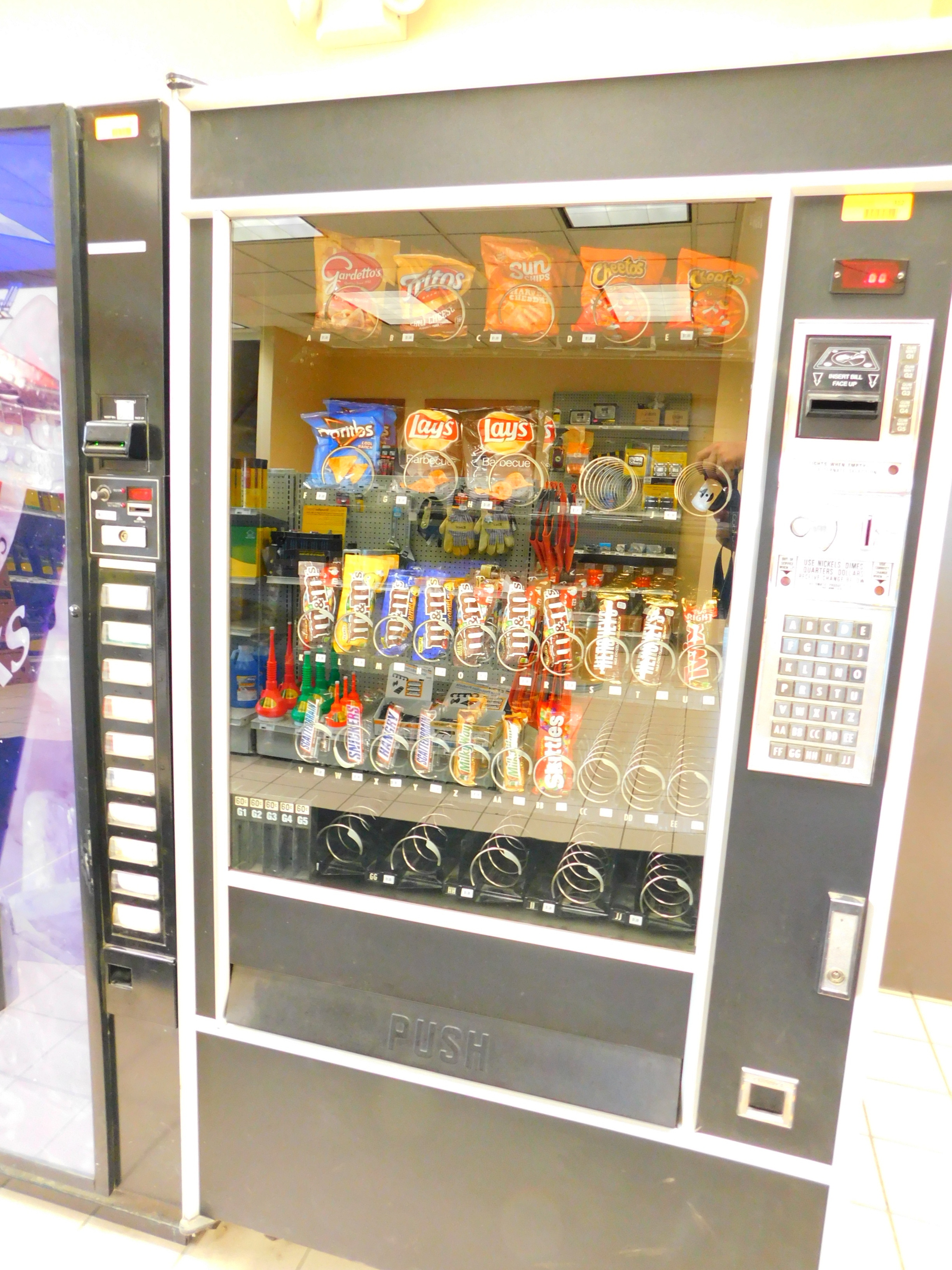Commercial Candy Vending Machine Candy And Pop Machine Auction Grand