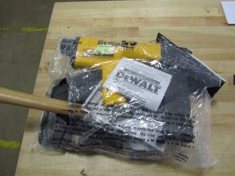 DEWALT Pneumatic 15.5-Gauge Hardwood Flooring Stapler