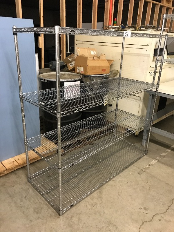 Wire shelving unit