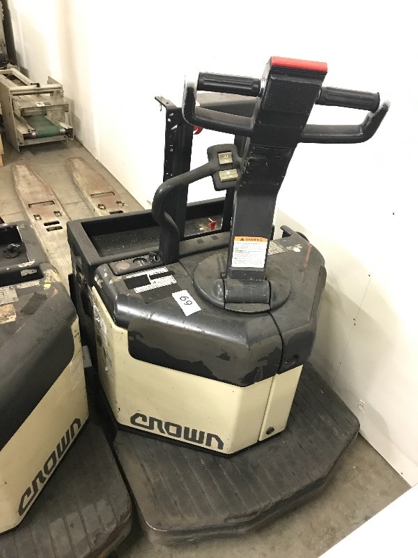 Long electric pallet jack