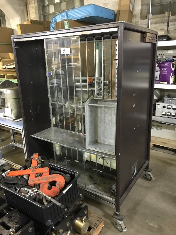 Rolling cabinet