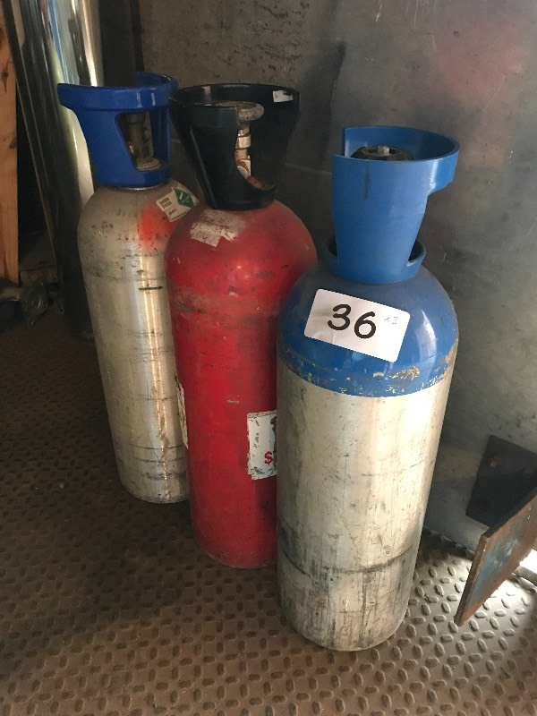 3 gas tanks