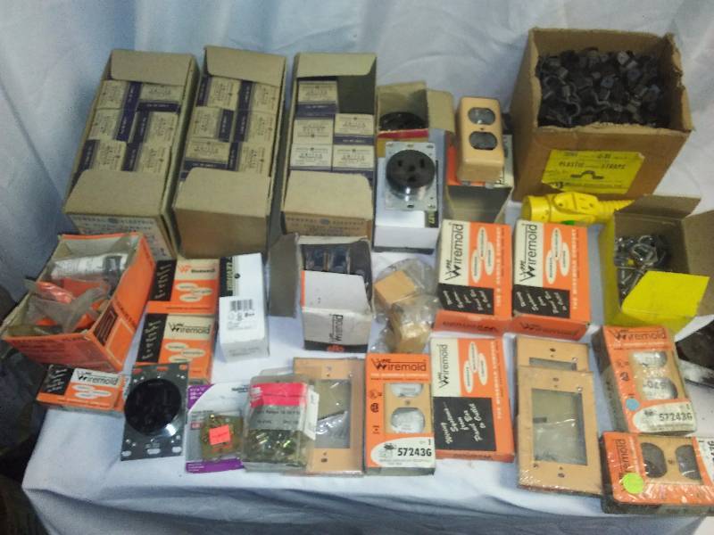 lot 22 image: 3 Way Switches (Brown) and Outlets, Plastic straps (500) and variety