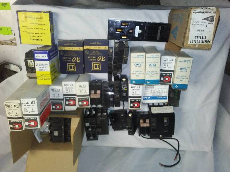 lot 24 image: Culter Hammer, Square D, Eaton Breaker Assorted Variety