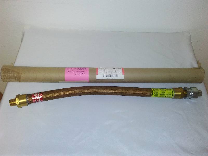 lot 51 image: ECLK118, Female Coupling, 18 Inch, Flexible Length, Mesh, By Crouse-Hinds, There is a reserve on this item, Retail Value 260$