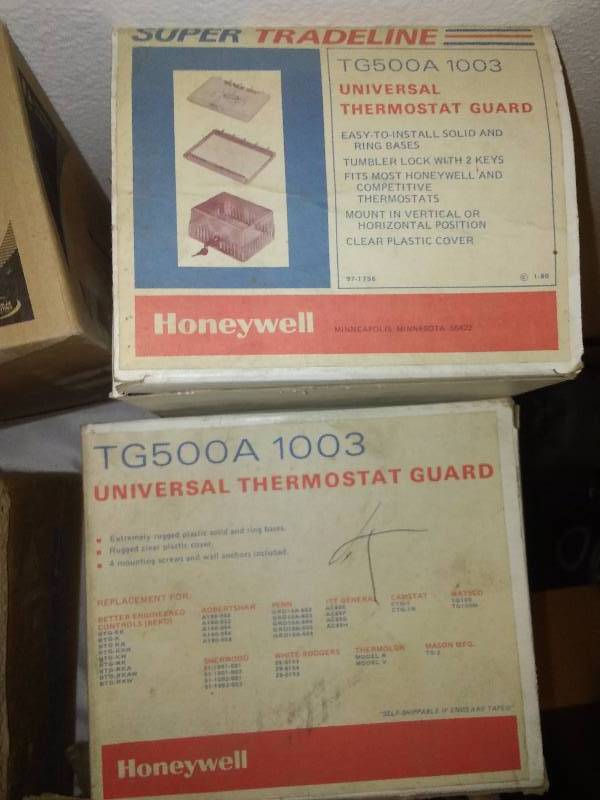 lot 60 image: Recessed Light Kits, Light Fixtures, thermostat guards, door chime parts