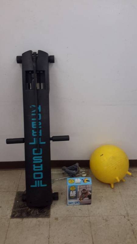 lot 48 image: Exercise equipment