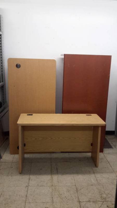 lot 68 image: 3 desks